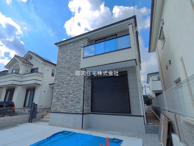 G00396509 東京都小金井市東町１丁目 新築一戸建て 9249万円 土地面積143.76m² (約43.48坪) 建物面積111.99m² (約33.87坪) 間取り４ＬＤＫ 築年月2026年08月(築１年以内)【外観2】