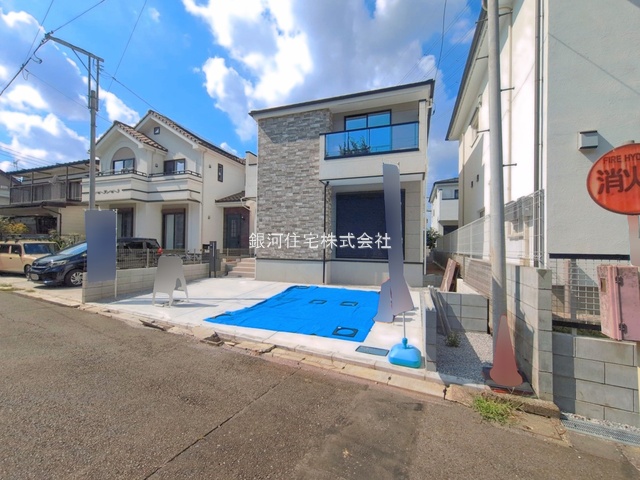 G00396509 東京都小金井市東町１丁目 新築一戸建て 9249万円 土地面積143.76m² (約43.48坪) 建物面積111.99m² (約33.87坪) 間取り４ＬＤＫ 築年月2026年08月(築１年以内)【外観9】