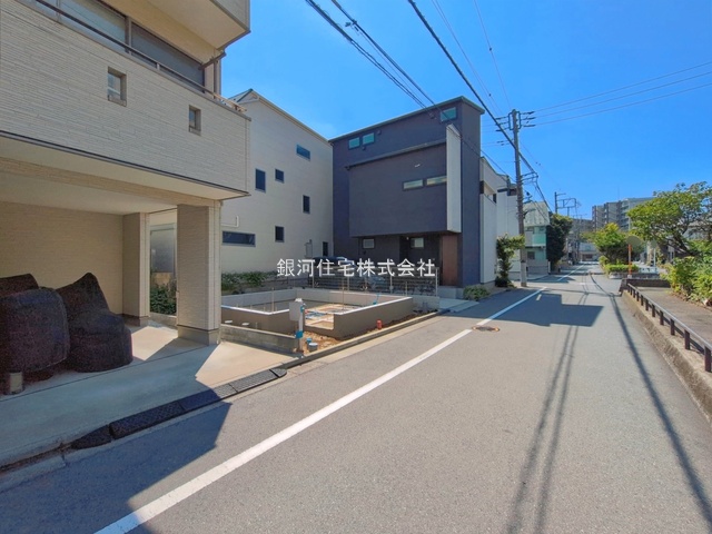 G00396516 東京都板橋区大谷口北町 新築一戸建て 6280万円 土地面積42.95m² (約12.99坪) 建物面積66.01m² (約19.96坪) 築年月2026年10月【外観3】