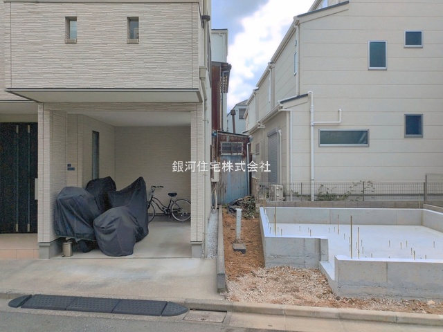 G00396516 東京都板橋区大谷口北町 新築一戸建て 6280万円 土地面積42.95m² (約12.99坪) 建物面積66.01m² (約19.96坪) 築年月2026年10月【外観10】