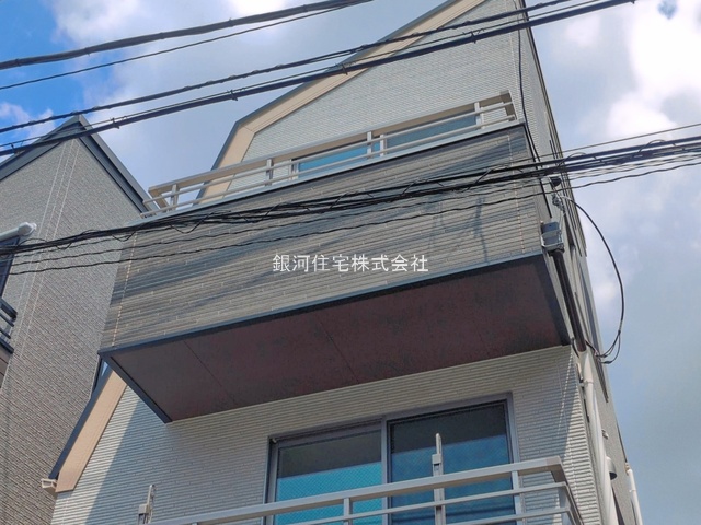 G00396583 東京都葛飾区東新小岩６丁目 新築一戸建て 5380万円 土地面積51.92m² (約15.70坪) 建物面積91.88m² (約27.79坪) 間取り２ＳＬＤＫ 築年月2026年08月(築１年以内)【外観4】