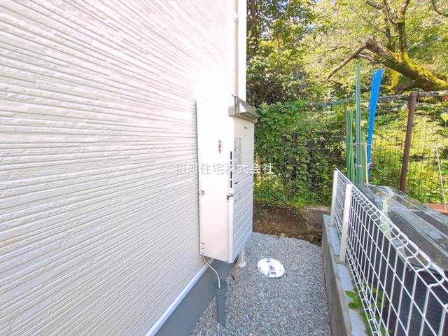 G00396587 東京都福生市大字熊川 新築一戸建て 3880万円 土地面積96.47m² (約29.18坪) 建物面積75.32m² (約22.78坪) 間取り３ＬＤＫ 築年月2026年09月【外観5】