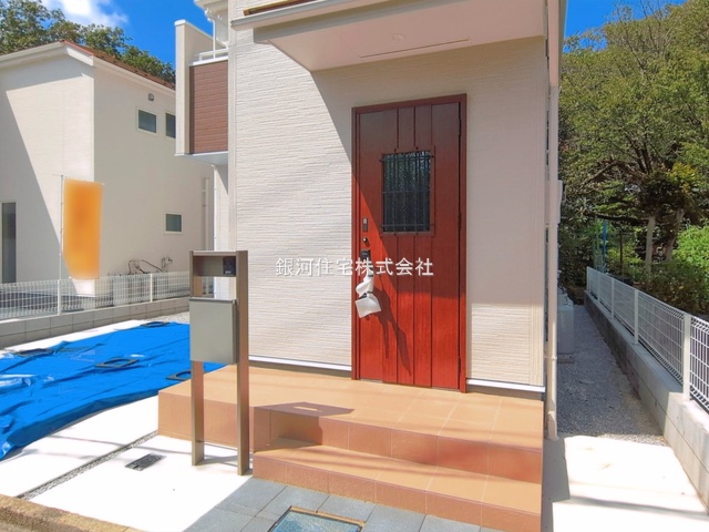 G00396587 東京都福生市大字熊川 新築一戸建て 3880万円 土地面積96.47m² (約29.18坪) 建物面積75.32m² (約22.78坪) 間取り３ＬＤＫ 築年月2026年09月【外観9】