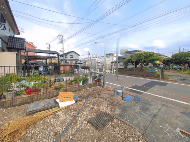 G00396595 東京都東大和市立野１丁目 新築一戸建て 5480万円 土地面積115.99m² (約35.08坪) 建物面積101.25m² (約30.62坪) 間取り３ＬＤＫ 築年月2026年10月【外観8】