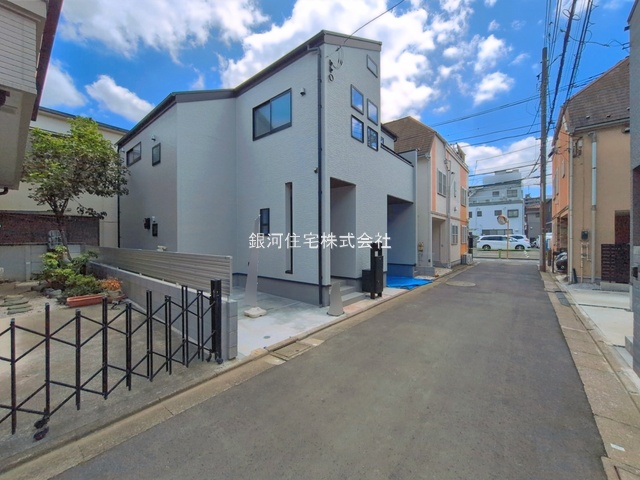 G00396602 東京都練馬区谷原１丁目 新築一戸建て 7580万円 土地面積99.05m² (約29.96坪) 建物面積104.89m² (約31.72坪) 間取り３ＬＤＫ 築年月2026年07月(築１年以内)【外観3】