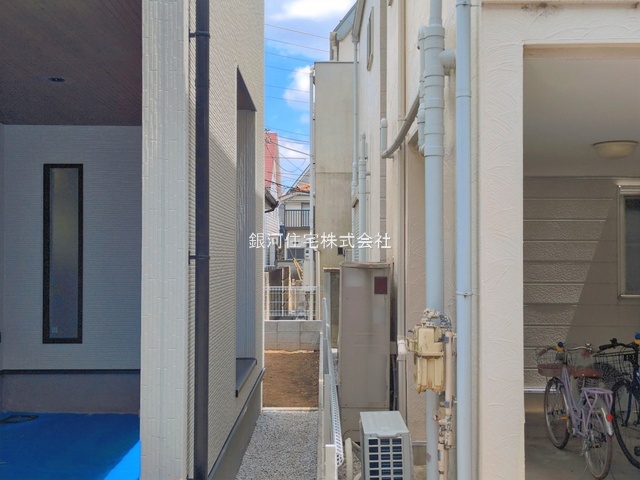 G00396602 東京都練馬区谷原１丁目 新築一戸建て 7580万円 土地面積99.05m² (約29.96坪) 建物面積104.89m² (約31.72坪) 間取り３ＬＤＫ 築年月2026年07月(築１年以内)【外観7】