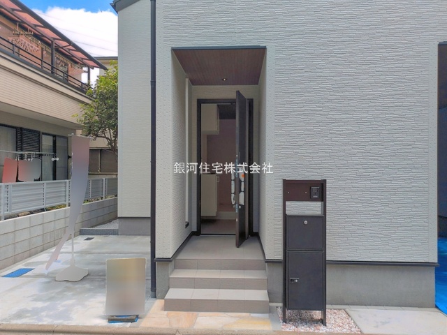 G00396602 東京都練馬区谷原１丁目 新築一戸建て 7580万円 土地面積99.05m² (約29.96坪) 建物面積104.89m² (約31.72坪) 間取り３ＬＤＫ 築年月2026年07月(築１年以内)【外観10】