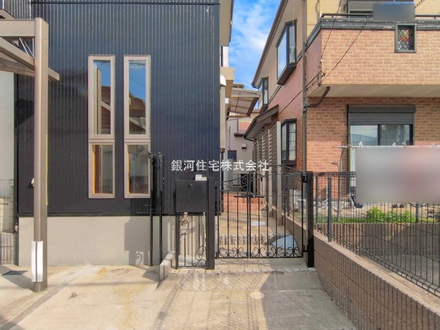 G00397021 千葉県市原市旭五所 中古一戸建て 2880万円 土地面積149.64m² (約45.26坪) 建物面積138.62m² (約41.93坪) 間取り５ＬＤＫ 築年月2005年03月(築21年)【外観6】
