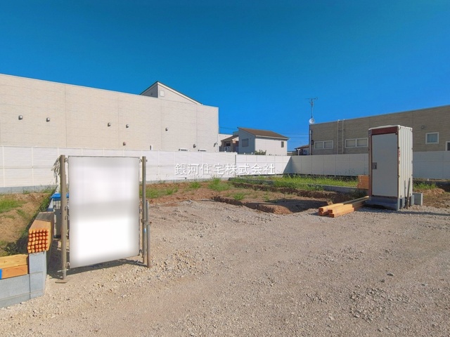 G00397226 埼玉県北葛飾郡松伏町大字松伏 新築一戸建て 3180万円 土地面積151.49m² (約45.82坪) 建物面積99.36m² (約30.05坪) 間取り３ＬＤＫ 築年月2026年11月【外観4】