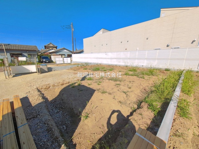G00397226 埼玉県北葛飾郡松伏町大字松伏 新築一戸建て 3180万円 土地面積151.49m² (約45.82坪) 建物面積99.36m² (約30.05坪) 間取り３ＬＤＫ 築年月2026年11月【外観11】