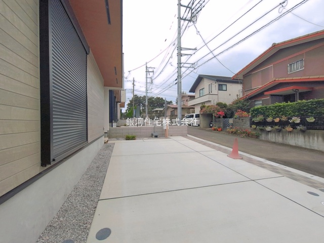 G00397517 埼玉県狭山市大字水野 新築一戸建て 4198万円 土地面積132.89m² (約40.19坪) 建物面積112.08m² (約33.90坪) 間取り３ＬＤＫ 築年月2026年07月(築１年以内)【外観14】