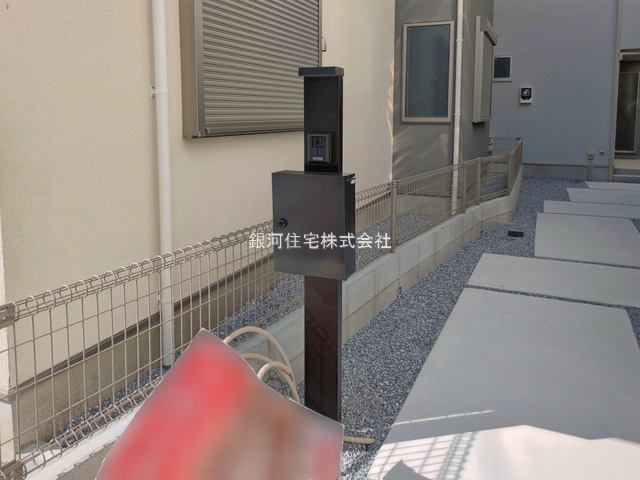 G00397521 東京都荒川区東尾久６丁目 新築一戸建て 5280万円 土地面積110.69m² (約33.48坪) 建物面積103.87m² (約31.42坪) 間取り３ＳＬＤＫ 築年月2026年08月(築１年以内)【外観13】