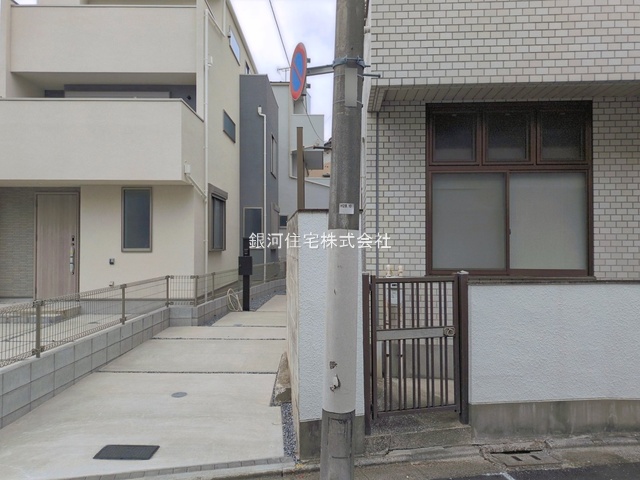 G00397521 東京都荒川区東尾久６丁目 新築一戸建て 5280万円 土地面積110.69m² (約33.48坪) 建物面積103.87m² (約31.42坪) 間取り３ＳＬＤＫ 築年月2026年08月(築１年以内)【外観18】