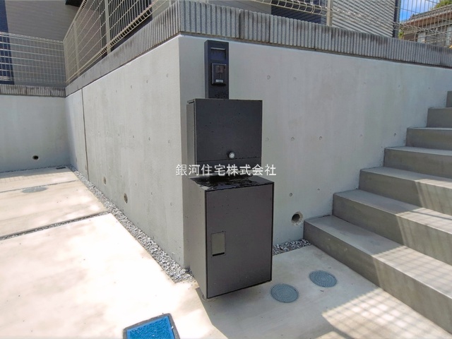 G00397558 神奈川県横浜市都筑区池辺町 新築一戸建て 5690万円 土地面積125.49m² (約37.96坪) 建物面積101.85m² (約30.80坪) 間取り３ＳＬＤＫ 築年月2026年07月(築１年以内)【外観10】