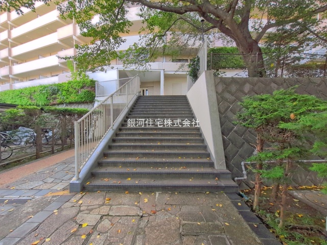 G00397561 神奈川県横浜市泉区岡津町 中古マンション 2799万円 専有面積101.15m² (約30.59坪) 間取り３ＬＤＫ 所在階6階 築年月1989年10月(築36年)【外観17】