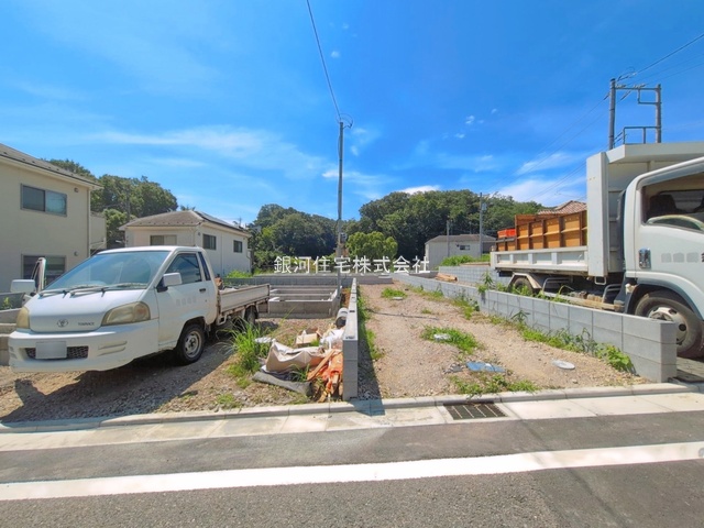 G00398378 東京都八王子市館町 新築一戸建て 3399万円 土地面積137.51m² (約41.59坪) 建物面積99.54m² (約30.11坪) 間取り３ＬＤＫ 築年月2026年10月【外観14】