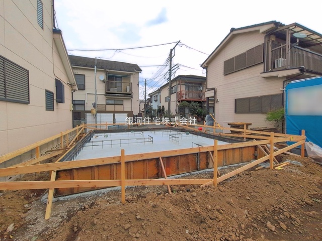 G00398516 東京都東久留米市神宝町１丁目 新築一戸建て 3980万円 土地面積82.24m² (約24.87坪) 建物面積65.76m² (約19.89坪) 間取り３ＬＤＫ 築年月2026年12月【外観5】
