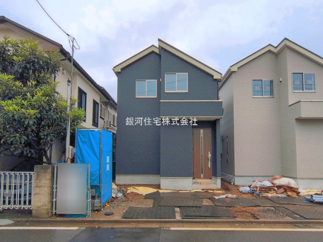 G00398517 神奈川県藤沢市天神町３丁目 新築一戸建て 4590万円 土地面積99.23m² (約30.01坪) 建物面積79.93m² (約24.17坪) 間取り３ＬＤＫ 築年月2026年10月【外観2】