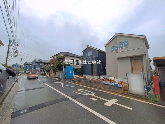 G00398517 神奈川県藤沢市天神町３丁目 新築一戸建て 4590万円 土地面積99.23m² (約30.01坪) 建物面積79.93m² (約24.17坪) 間取り３ＬＤＫ 築年月2026年10月【外観3】