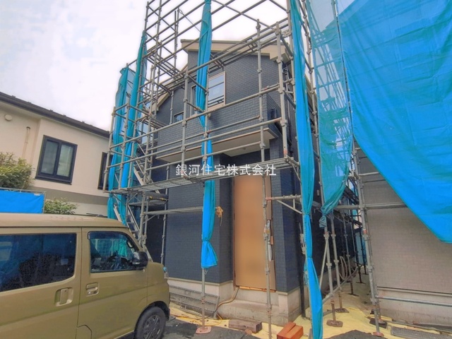 G00398517 神奈川県藤沢市天神町３丁目 新築一戸建て 4590万円 土地面積99.23m² (約30.01坪) 建物面積79.93m² (約24.17坪) 間取り３ＬＤＫ 築年月2026年10月【外観4】