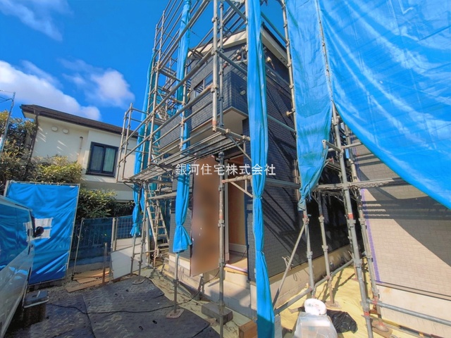 G00398517 神奈川県藤沢市天神町３丁目 新築一戸建て 4590万円 土地面積99.23m² (約30.01坪) 建物面積79.93m² (約24.17坪) 間取り３ＬＤＫ 築年月2026年10月【外観7】