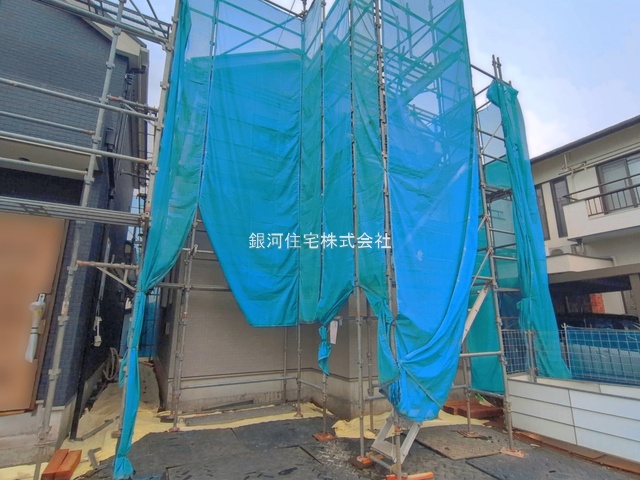 G00398518 神奈川県藤沢市天神町３丁目 新築一戸建て 4590万円 土地面積99.23m² (約30.01坪) 建物面積79.93m² (約24.17坪) 間取り３ＬＤＫ 築年月2026年10月【外観4】