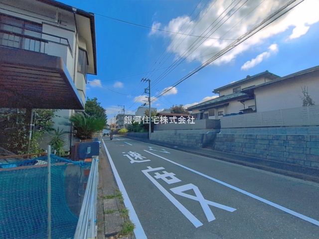 G00398518 神奈川県藤沢市天神町３丁目 新築一戸建て 4590万円 土地面積99.23m² (約30.01坪) 建物面積79.93m² (約24.17坪) 間取り３ＬＤＫ 築年月2026年10月【外観14】