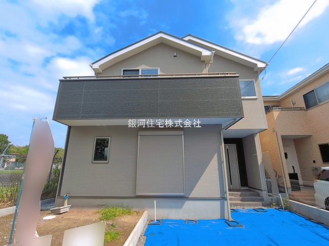 G00398934 東京都武蔵村山市伊奈平５丁目 中古一戸建て 3790万円 土地面積128.99m² (約39.01坪) 建物面積110.34m² (約33.37坪) 間取り４ＬＤＫ 築年月2025年08月(築1年)【外観11】