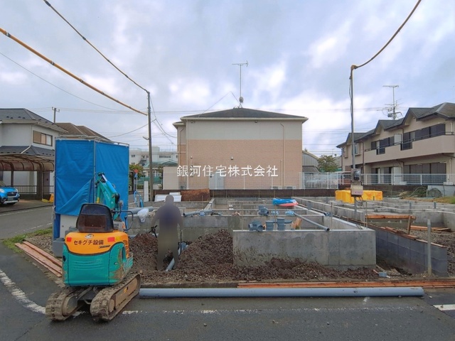 G00398970 東京都あきる野市原小宮２丁目 新築一戸建て 3980万円 土地面積140.00m² (約42.35坪) 建物面積106.92m² (約32.34坪) 間取り３ＳＬＤＫ 築年月2026年11月【外観5】