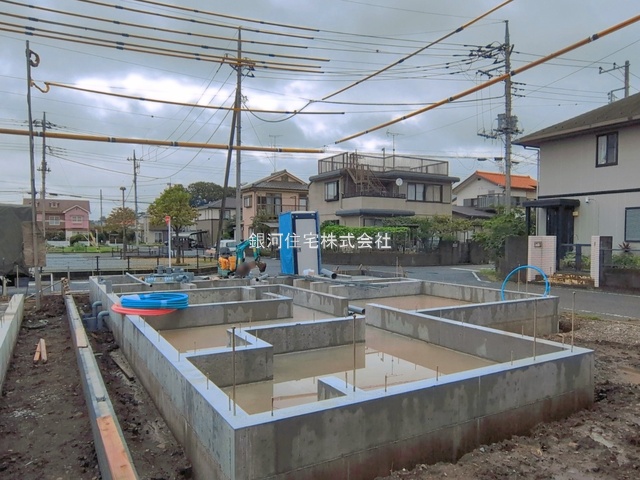 G00398970 東京都あきる野市原小宮２丁目 新築一戸建て 3980万円 土地面積140.00m² (約42.35坪) 建物面積106.92m² (約32.34坪) 間取り３ＳＬＤＫ 築年月2026年11月【外観9】