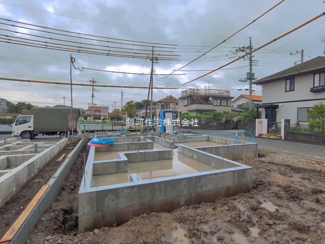 G00398970 東京都あきる野市原小宮２丁目 新築一戸建て 3980万円 土地面積140.00m² (約42.35坪) 建物面積106.92m² (約32.34坪) 間取り３ＳＬＤＫ 築年月2026年11月【外観10】
