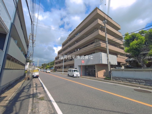 G00398989 千葉県船橋市西船１丁目 中古マンション 3799万円 専有面積62.02m² (約18.76坪) 間取り３ＬＤＫ 所在階1階 築年月1996年04月(築30年)【外観8】