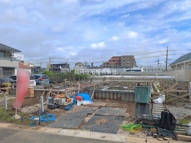 G00399001 千葉県松戸市五香西２丁目 新築一戸建て 4699万円 土地面積131.89m² (約39.89坪) 建物面積113.85m² (約34.43坪) 間取り３ＳＬＤＫ 築年月2026年11月【外観5】