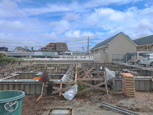 G00399001 千葉県松戸市五香西２丁目 新築一戸建て 4699万円 土地面積131.89m² (約39.89坪) 建物面積113.85m² (約34.43坪) 間取り３ＳＬＤＫ 築年月2026年11月【外観7】
