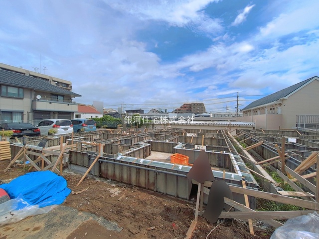 G00399001 千葉県松戸市五香西２丁目 新築一戸建て 4699万円 土地面積131.89m² (約39.89坪) 建物面積113.85m² (約34.43坪) 間取り３ＳＬＤＫ 築年月2026年11月【外観12】
