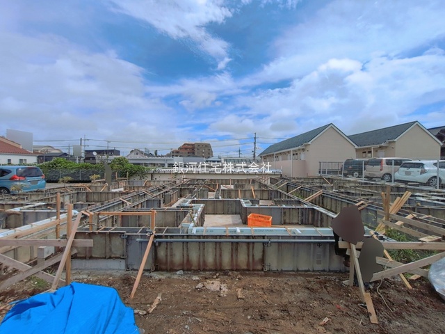 G00399001 千葉県松戸市五香西２丁目 新築一戸建て 4699万円 土地面積131.89m² (約39.89坪) 建物面積113.85m² (約34.43坪) 間取り３ＳＬＤＫ 築年月2026年11月【外観13】