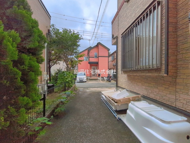 G00399005 千葉県市川市国府台３丁目 中古一戸建て 4300万円 土地面積120.08m² (約36.32坪) 建物面積91.32m² (約27.62坪) 間取り４ＬＤＫ 築年月2006年01月(築20年)【外観4】