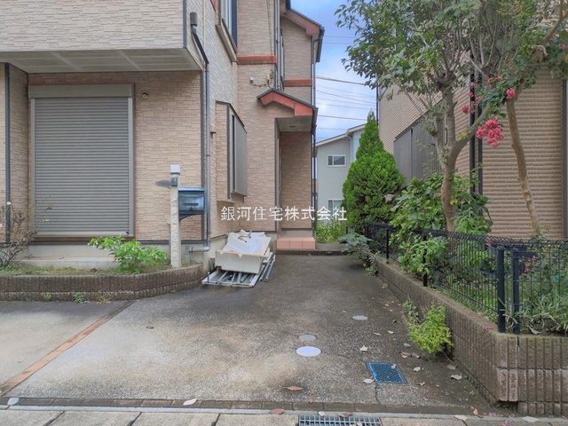 G00399005 千葉県市川市国府台３丁目 中古一戸建て 4300万円 土地面積120.08m² (約36.32坪) 建物面積91.32m² (約27.62坪) 間取り４ＬＤＫ 築年月2006年01月(築20年)【外観6】