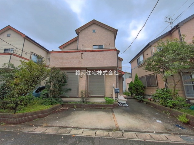 G00399005 千葉県市川市国府台３丁目 中古一戸建て 4300万円 土地面積120.08m² (約36.32坪) 建物面積91.32m² (約27.62坪) 間取り４ＬＤＫ 築年月2006年01月(築20年)【外観8】