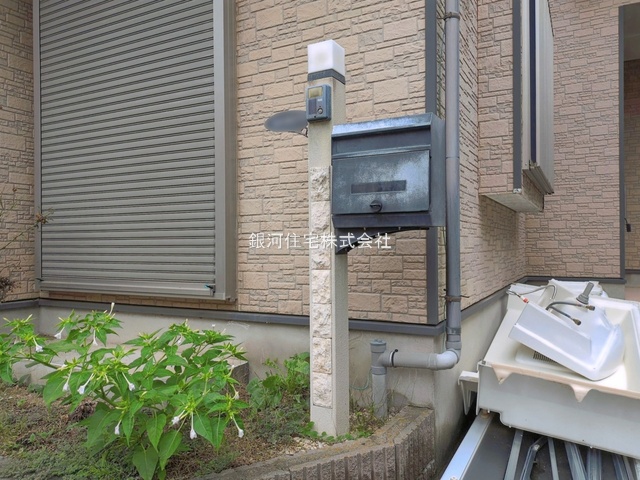 G00399005 千葉県市川市国府台３丁目 中古一戸建て 4300万円 土地面積120.08m² (約36.32坪) 建物面積91.32m² (約27.62坪) 間取り４ＬＤＫ 築年月2006年01月(築20年)【外観11】