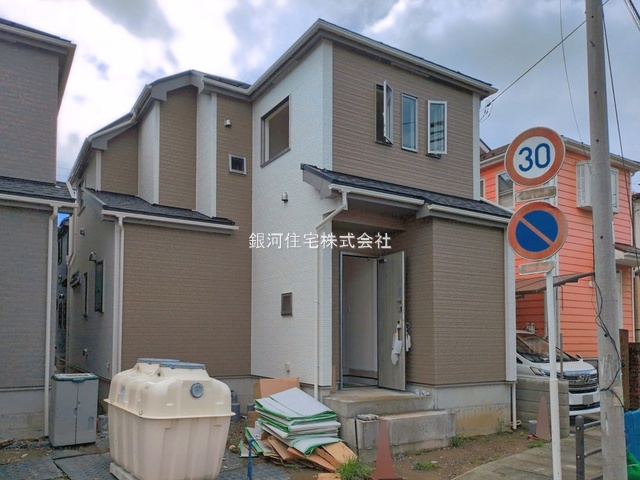G00399006 千葉県市川市本北方３丁目 新築一戸建て 4990万円 土地面積103.90m² (約31.42坪) 建物面積93.57m² (約28.30坪) 間取り４ＬＤＫ 築年月2026年10月(築１年以内)【外観4】