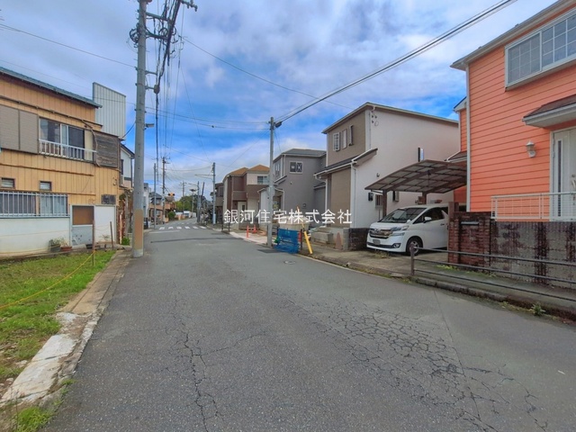 G00399006 千葉県市川市本北方３丁目 新築一戸建て 4990万円 土地面積103.90m² (約31.42坪) 建物面積93.57m² (約28.30坪) 間取り４ＬＤＫ 築年月2026年10月(築１年以内)【外観6】