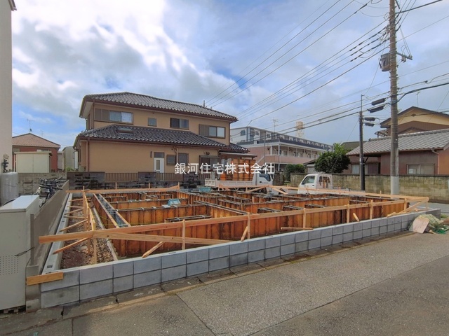 G00399010 千葉県松戸市五香西２丁目 新築一戸建て 5790万円 土地面積192.64m² (約58.27坪) 建物面積101.84m² (約30.80坪) 間取り４ＬＤＫ 築年月2026年12月【外観12】