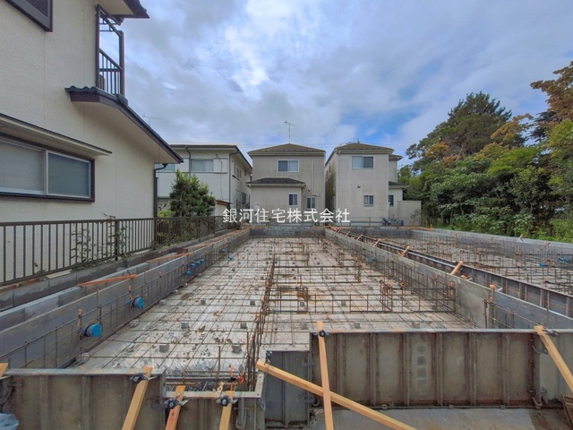 G00399013 千葉県松戸市常盤平６丁目 新築一戸建て 5199万円 土地面積120.87m² (約36.56坪) 建物面積108.88m² (約32.93坪) 間取り４ＬＤＫ 築年月2026年11月【外観11】