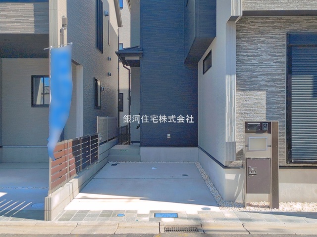 G00399018 埼玉県川口市上青木西４丁目 新築一戸建て 4780万円 土地面積84.97m² (約25.70坪) 建物面積93.55m² (約28.29坪) 間取り３ＬＤＫ 築年月2026年08月(築１年以内)【外観4】