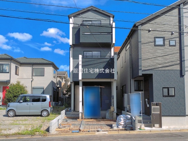 G00399020 埼玉県川口市上青木西４丁目 新築一戸建て 4280万円 土地面積74.25m² (約22.46坪) 建物面積97.39m² (約29.46坪) 間取り３ＬＤＫ 築年月2026年10月(築１年以内)【外観4】