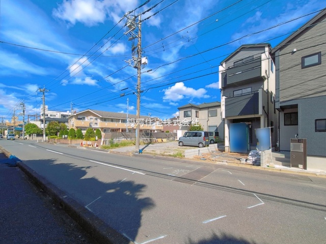 G00399020 埼玉県川口市上青木西４丁目 新築一戸建て 4280万円 土地面積74.25m² (約22.46坪) 建物面積97.39m² (約29.46坪) 間取り３ＬＤＫ 築年月2026年10月(築１年以内)【外観10】
