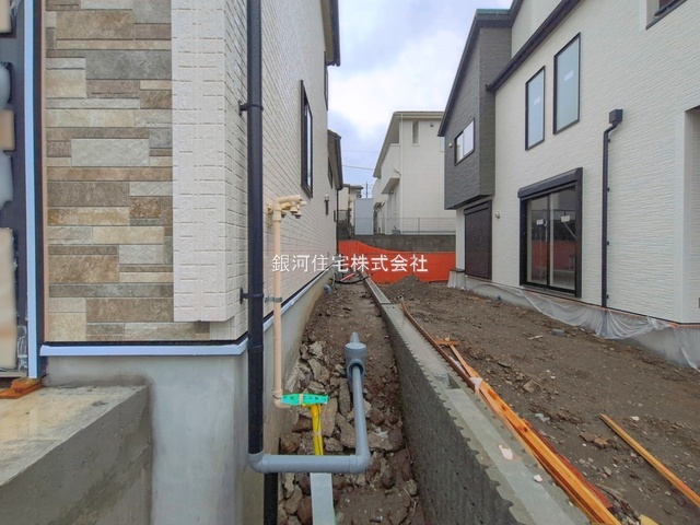 G00399026 神奈川県横浜市栄区野七里１丁目 新築一戸建て 5880万円 土地面積174.69m² (約52.84坪) 建物面積104.12m² (約31.49坪) 間取り４ＬＤＫ 築年月2026年10月(築１年以内)【外観13】