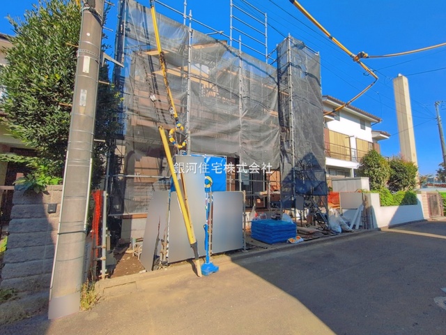 G00399039 東京都国分寺市西恋ヶ窪４丁目 新築一戸建て 6980万円 土地面積96.44m² (約29.17坪) 建物面積76.94m² (約23.27坪) 間取り３ＬＤＫ 築年月2026年12月【外観2】