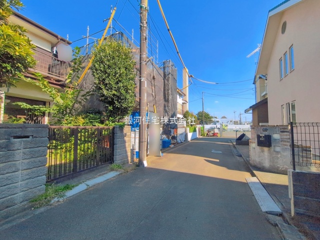 G00399039 東京都国分寺市西恋ヶ窪４丁目 新築一戸建て 6980万円 土地面積96.44m² (約29.17坪) 建物面積76.94m² (約23.27坪) 間取り３ＬＤＫ 築年月2026年12月【外観3】